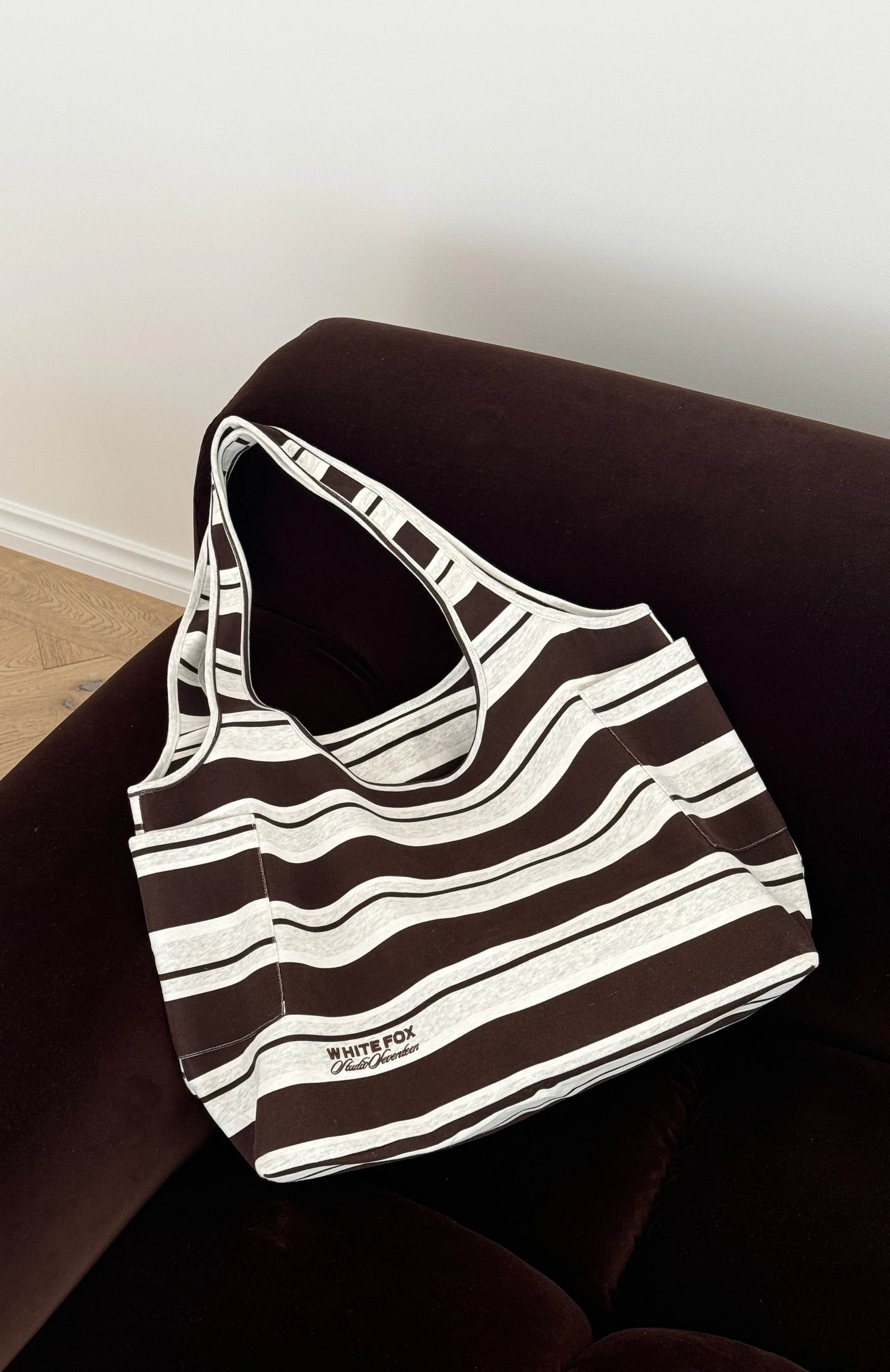 Studio 17 Jules Shoulder Bag Grey Marle Stripe - Image 4